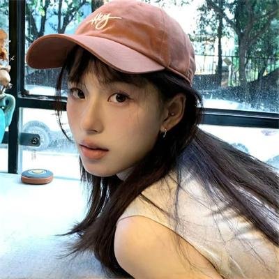 午夜下的刺花海报